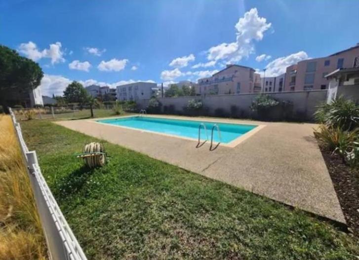 מייזיו Le Courvoisy, Studio Avec Piscine, Pres Groupama Stadium Et Salle Arena מראה חיצוני תמונה